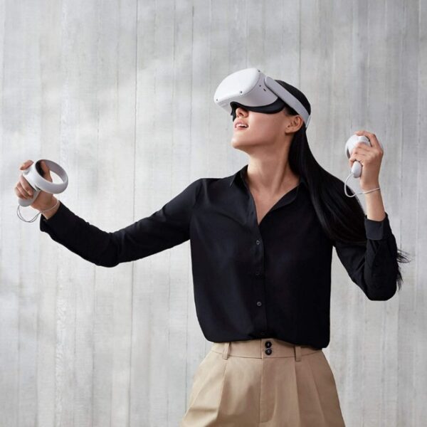Virtual Reality Headset 3.jpg