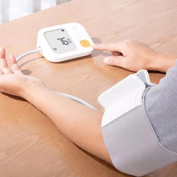 Xiaomi Mijia BPX1 Smart Electronic Blood Pressure Monitor1.jpg